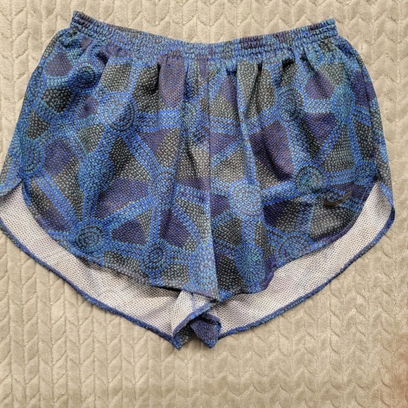 NIKE DRI-FIT Women's Shorts Size‎ Medium Blue Athletic Running Gym Training - Picture 1 of 8